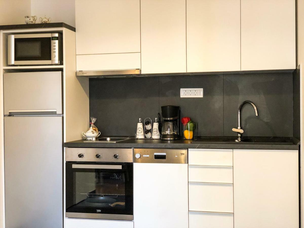 Val Apartma *